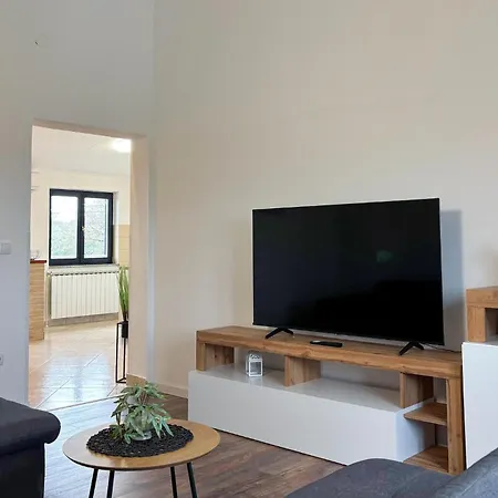 Appartement Awesome In With Wifi Krnica