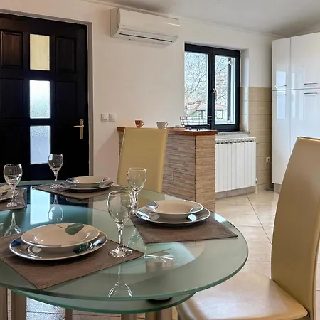 Appartement Awesome In With Wifi